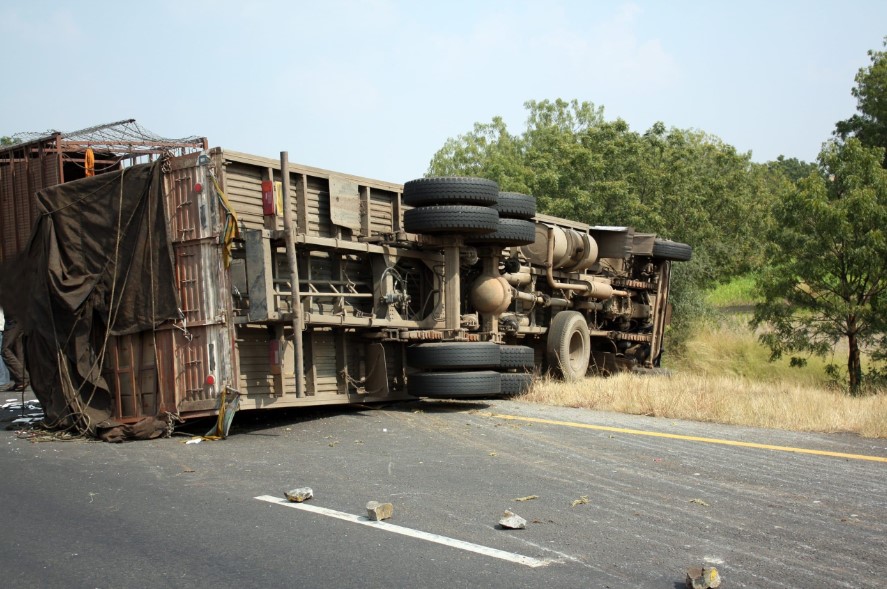 Why You Need a Truck Accident Attorney Right Now